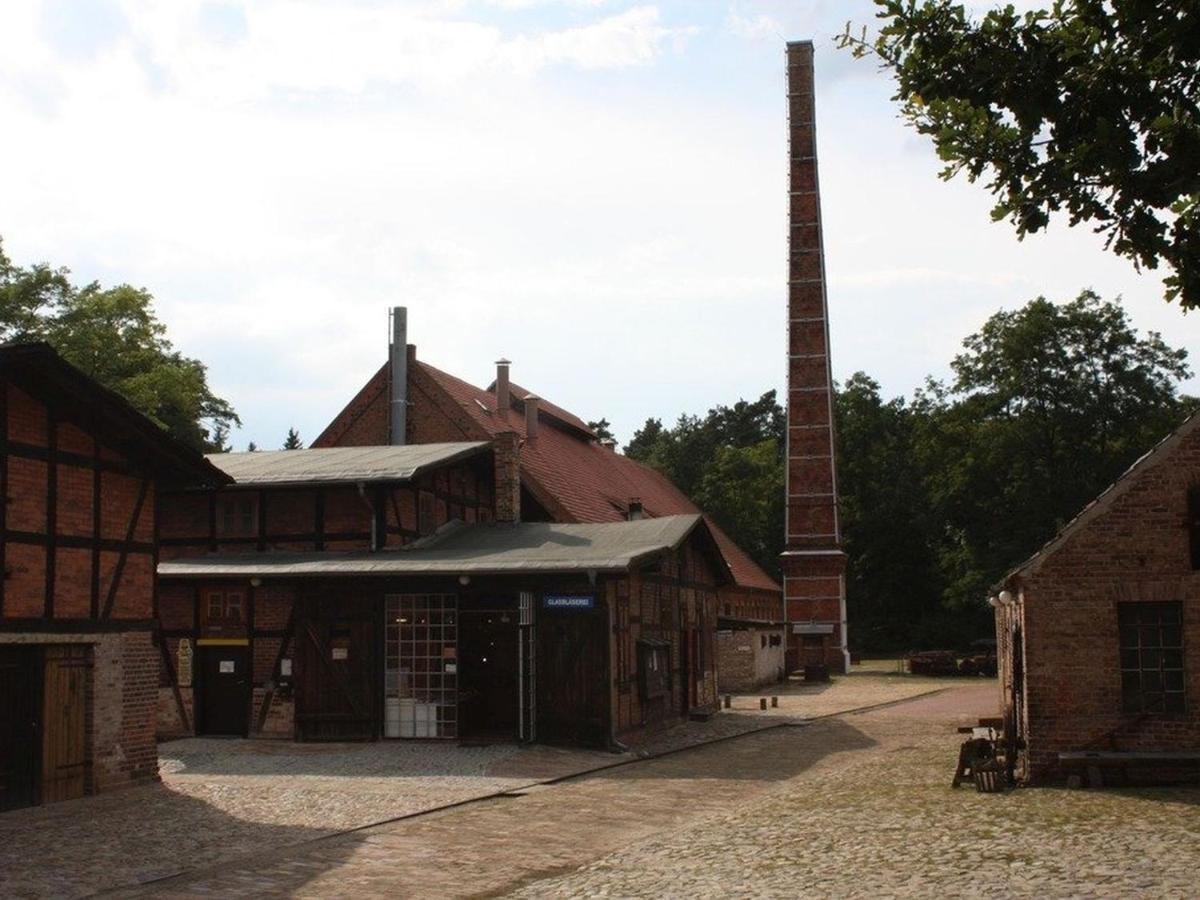 Ferienwohnung Am Roten Schloss Glashutte  エクステリア 写真